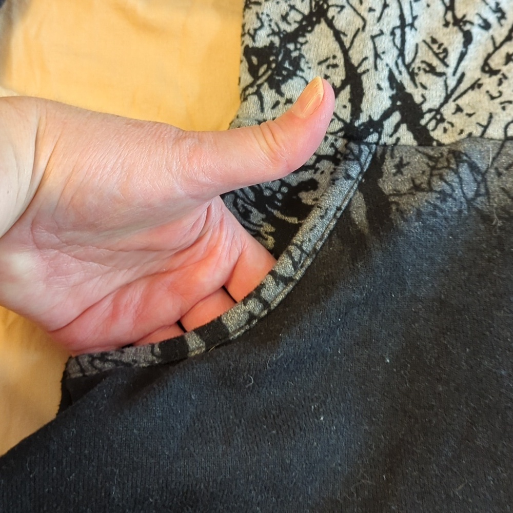 Tree Patterned Top - Picture 4 of 9